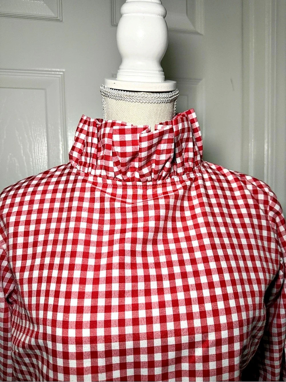Elizabeth Wilson Katherine Gingham Ruffle Cuff Blouse in Red & White Size Small - Picture 4 of 6